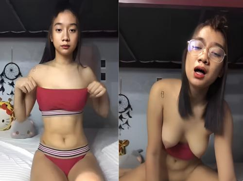 Khi em ở một mình